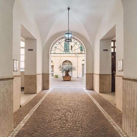 רומא Colosseo & Colle Oppio Cozy Apartment מראה חיצוני תמונה
