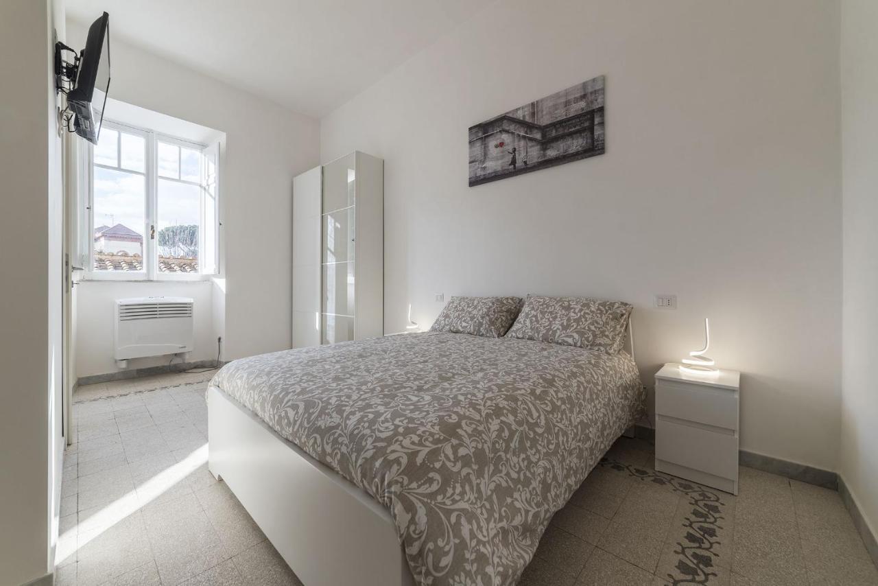 רומא Colosseo & Colle Oppio Cozy Apartment מראה חיצוני תמונה