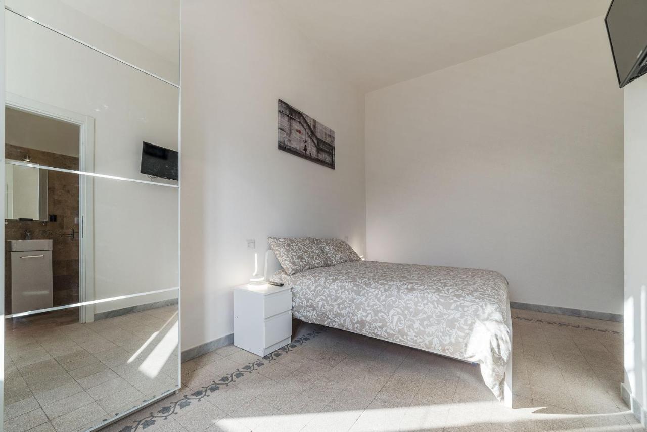 רומא Colosseo & Colle Oppio Cozy Apartment מראה חיצוני תמונה