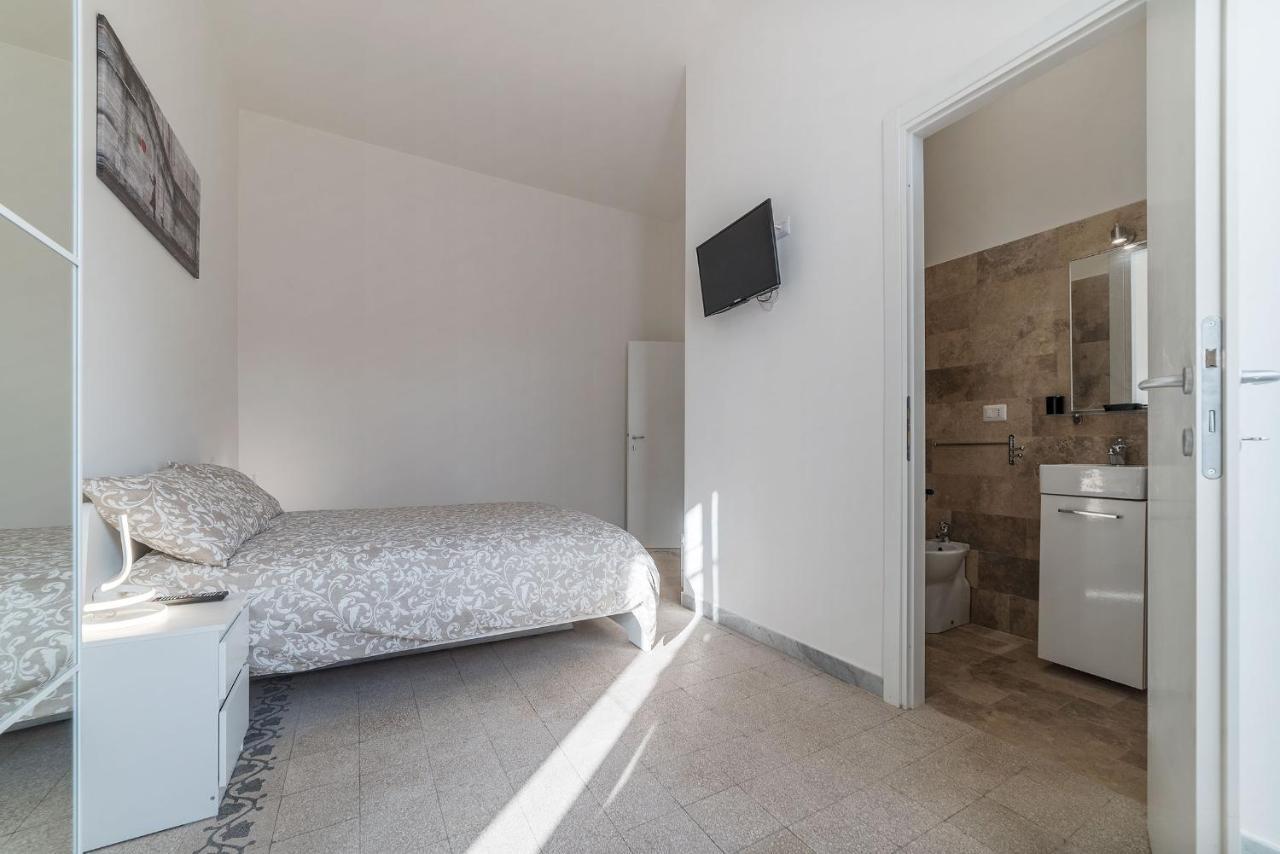 רומא Colosseo & Colle Oppio Cozy Apartment מראה חיצוני תמונה