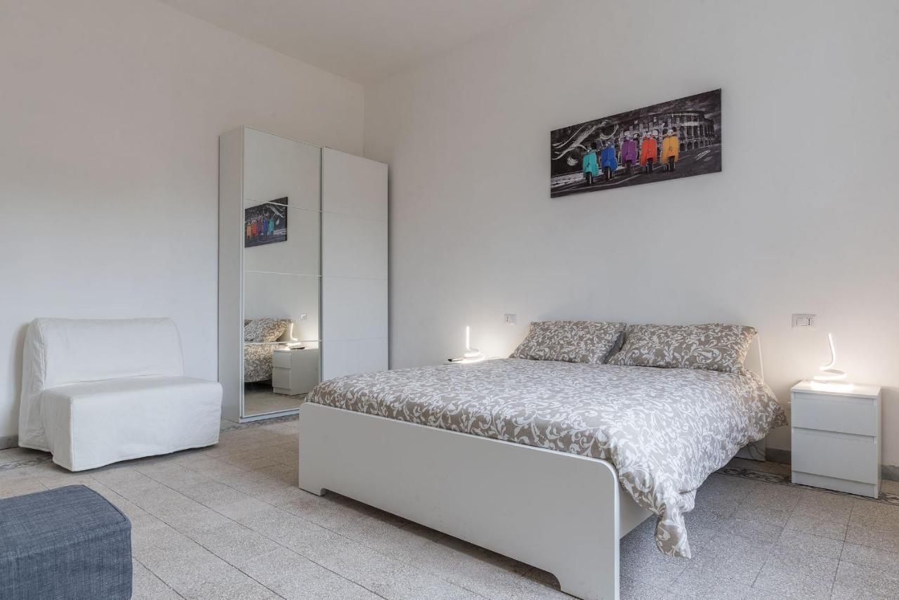 רומא Colosseo & Colle Oppio Cozy Apartment מראה חיצוני תמונה